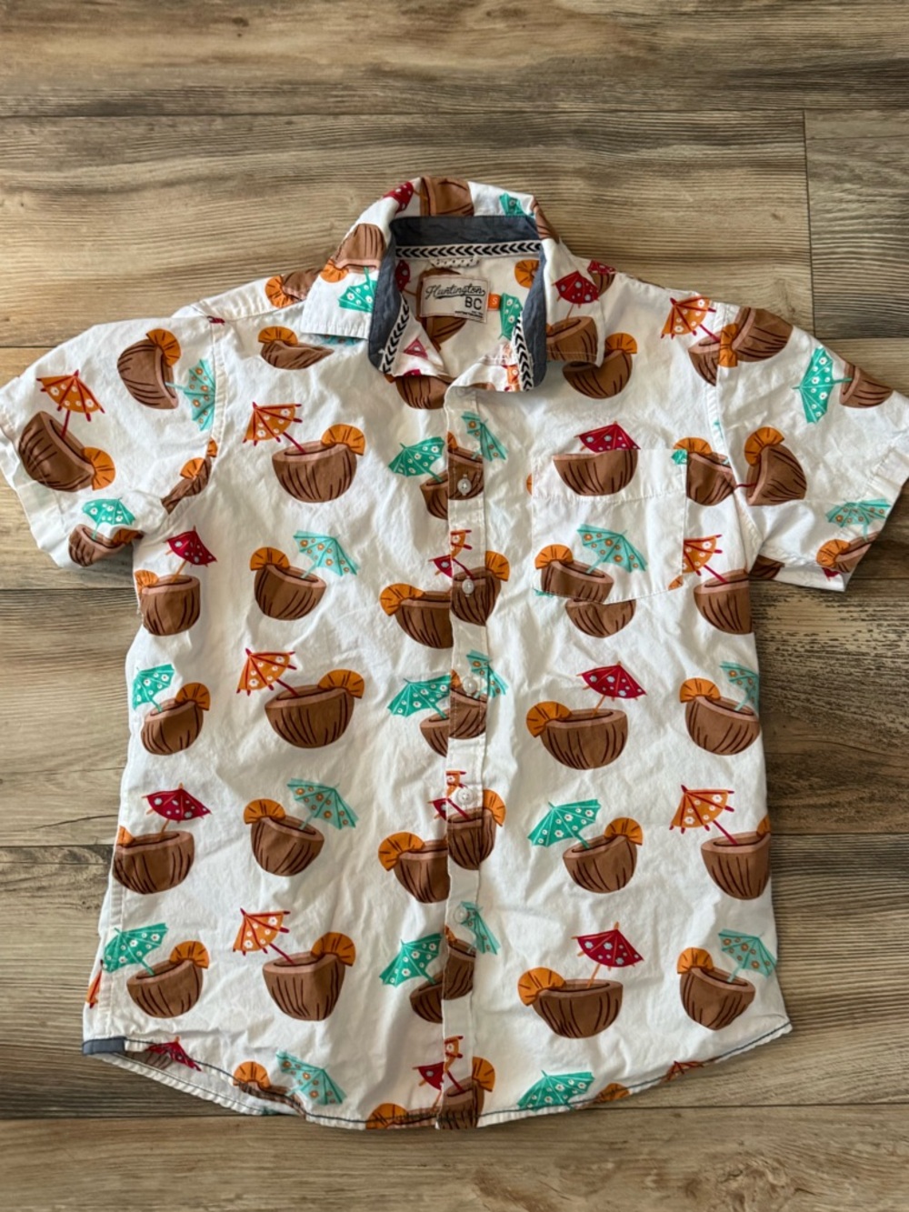 Huntington Beach Club men's shirt tropical drink pattern Small
